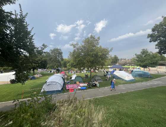 Zelten in der Badi